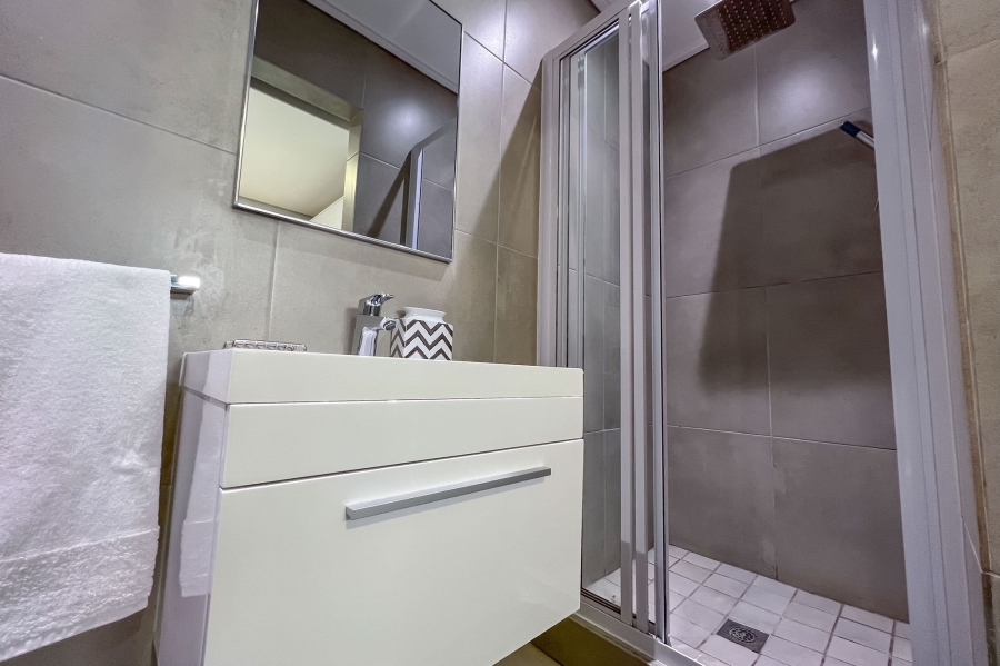 1 Bedroom Property for Sale in Beachfront Western Cape